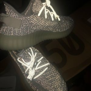 SOLD! Yeezy 350 V2 Static